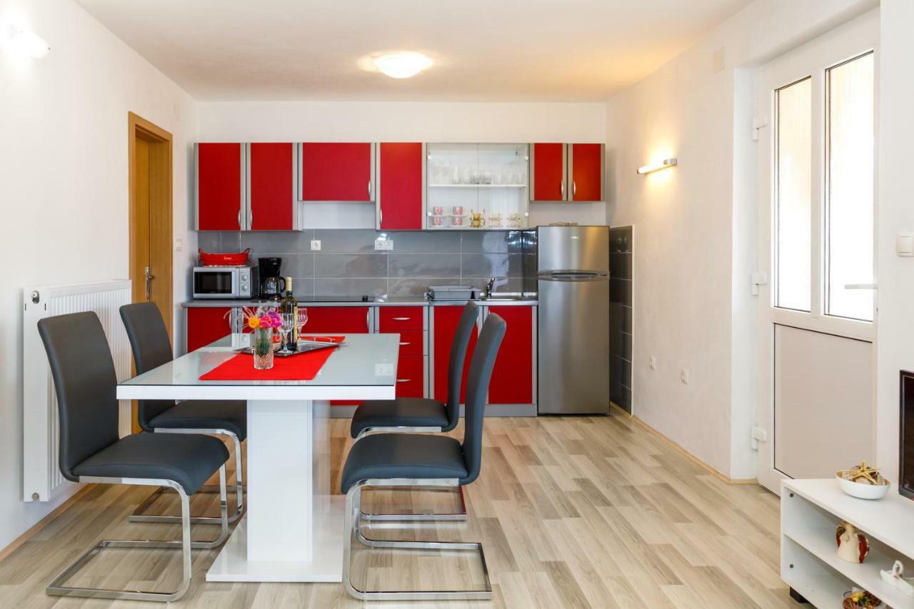 Apartman Dobrila Vrh  Bagian luar foto